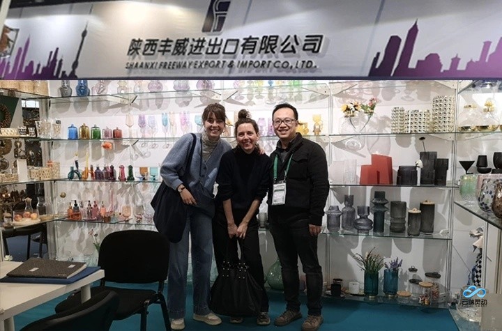 西安云端灵动与陕西丰威进出口贸易有限公司签署外贸网站开发协议